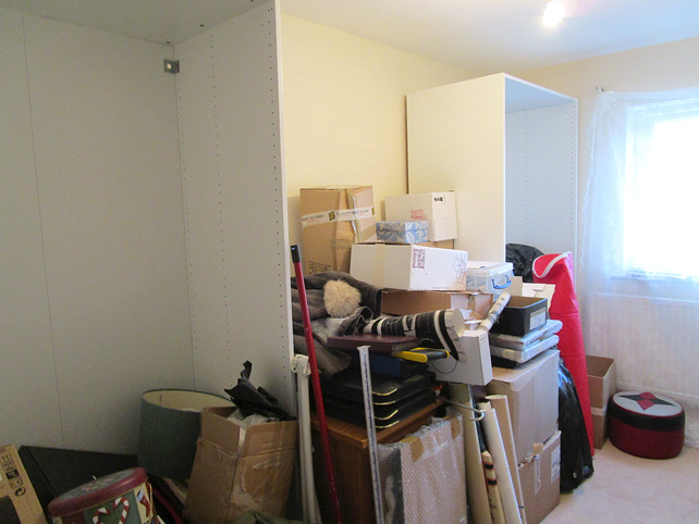 Gradually clearing office room