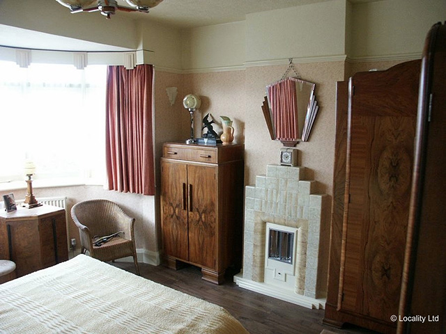1930s bedroom