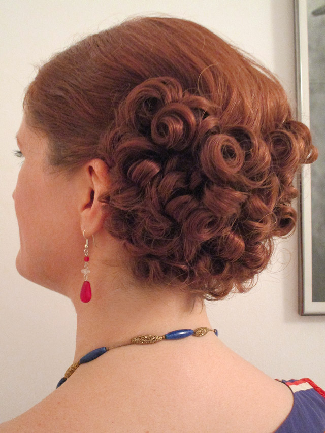 1930s hairstyle