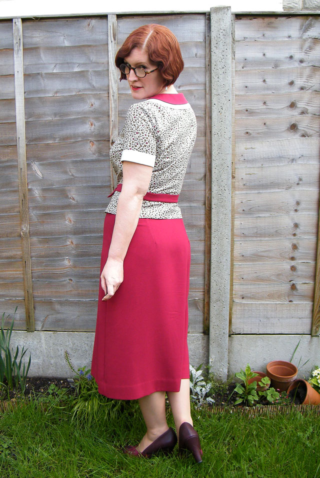1930s burgundy outfit back