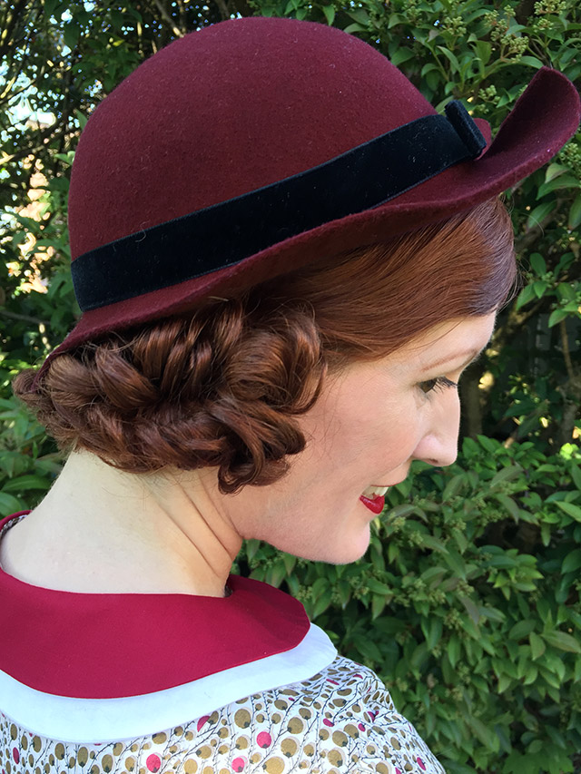 late 1930s burgundy hat - side
